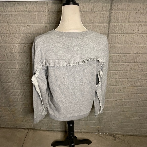 Saks Fifth Avenue Gray Ruffle Trim Long Sleeves‎ Crewneck Sweatshirt Size Small - Picture 2 of 4